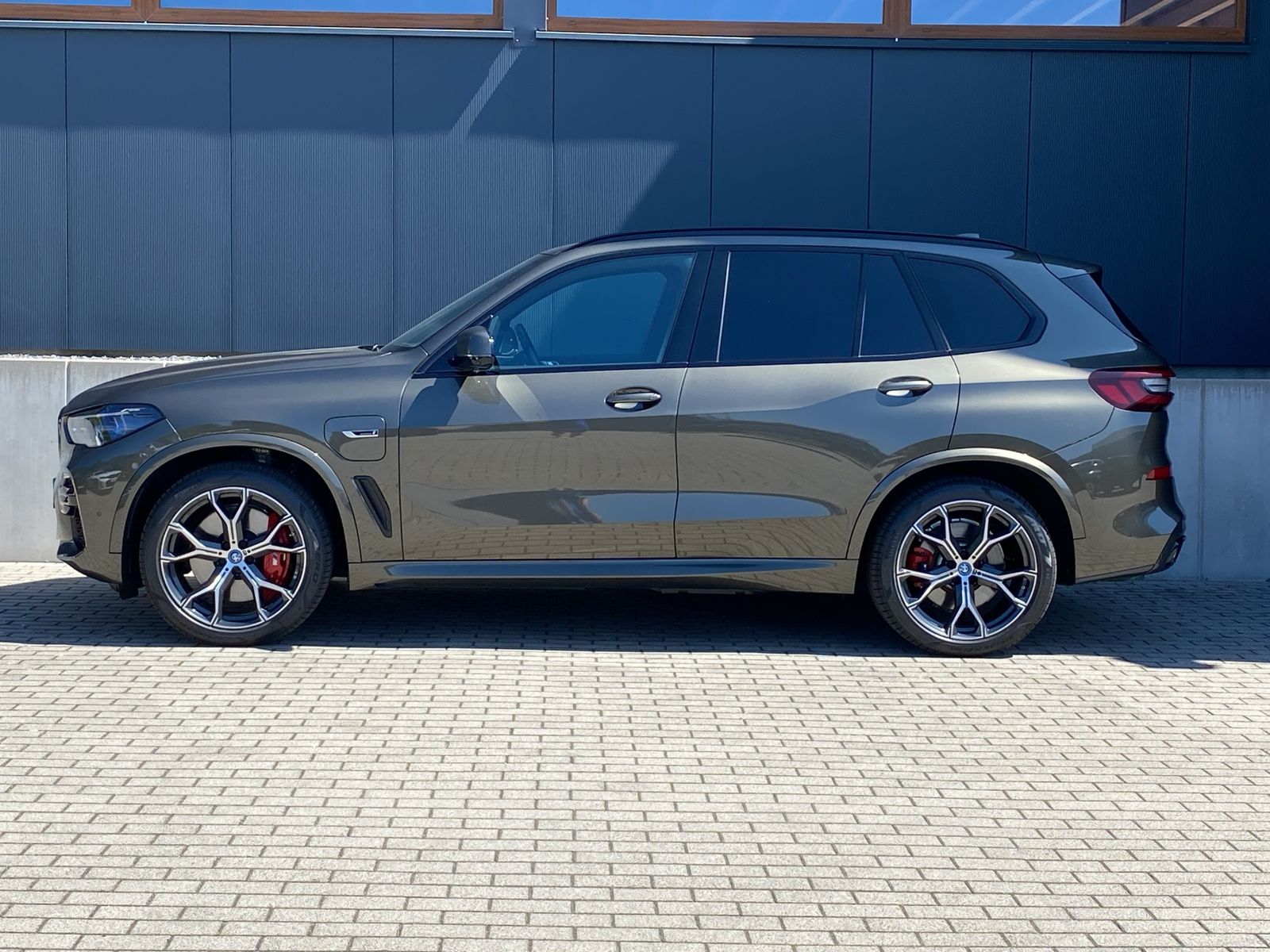 BMW X5 xDrive45e M Sport AHK/LASER/LUFT/B&W/360/SKY