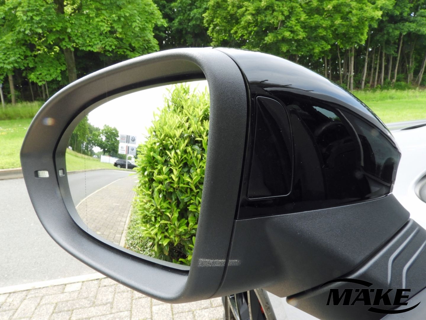 Volkswagen Golf GTI 2.0 TSI DSG BLACK - Samsaru's Car Outlet