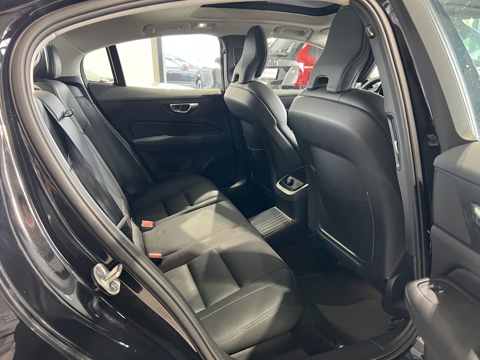 Volvo S60 T8 Ultimate Dark Recharge AWD 360° HeadUp