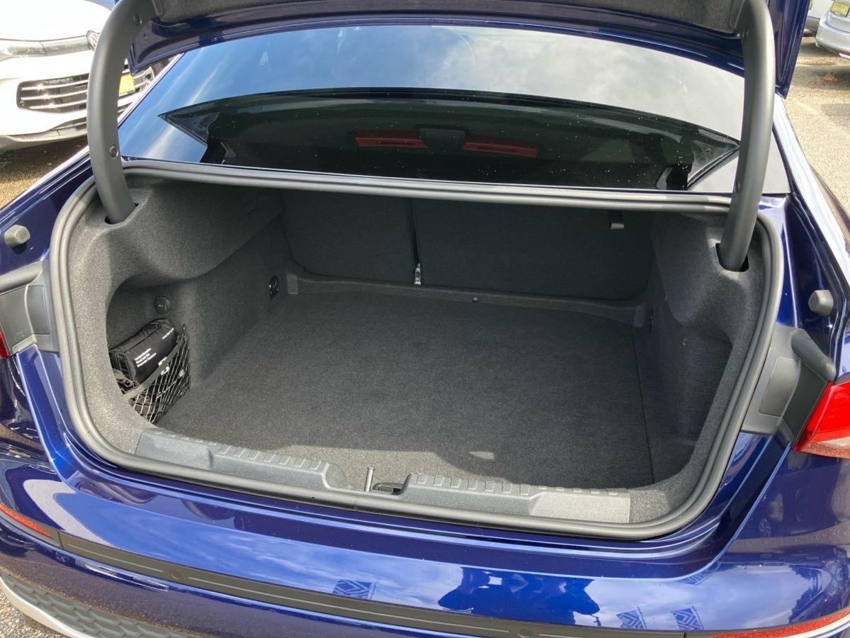 Audi A3 Limousine ADVANCED 30TFSI - Samsaru's Car Outlet