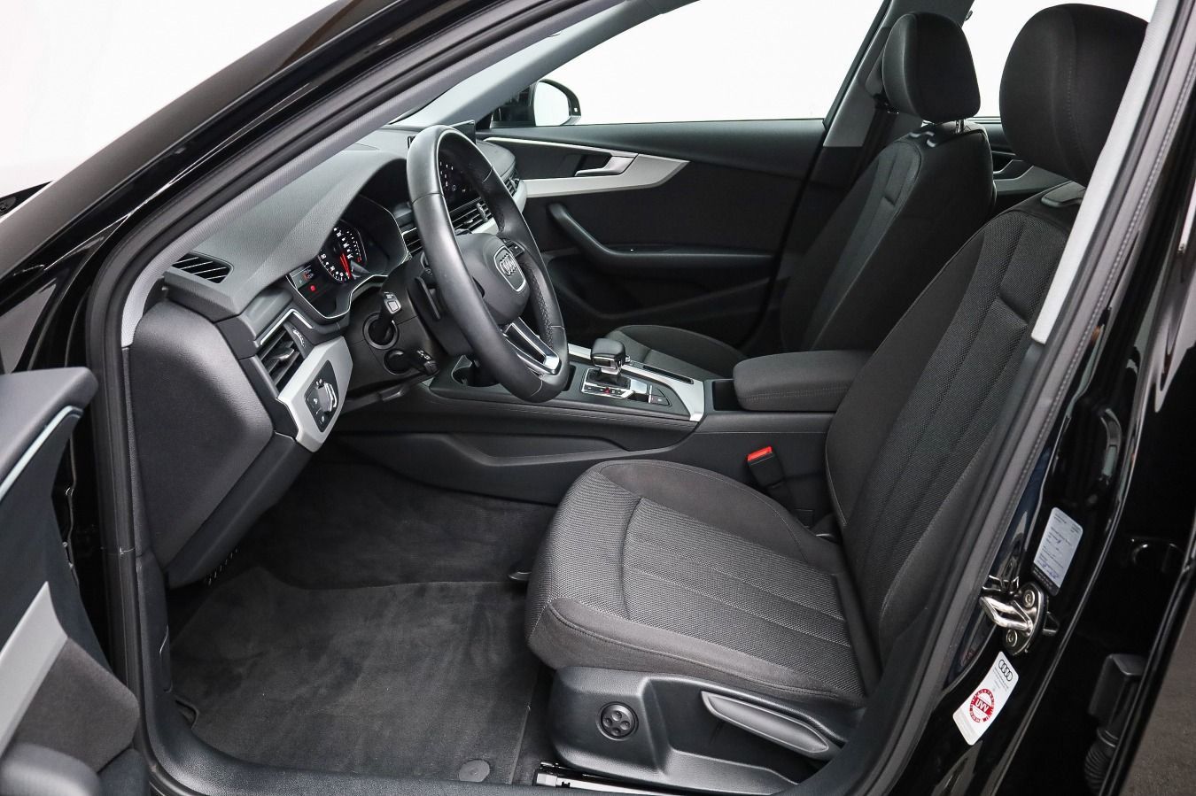 Audi A4 Avant 35 TFSI Assist Tour - Samsaru's Car Outlet