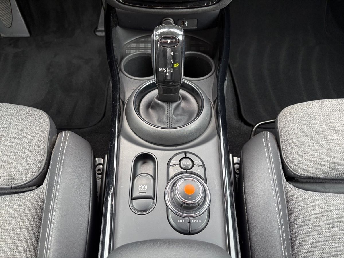 MINI Cooper Clubman Chili Aut. - Samsaru's Car Outlet