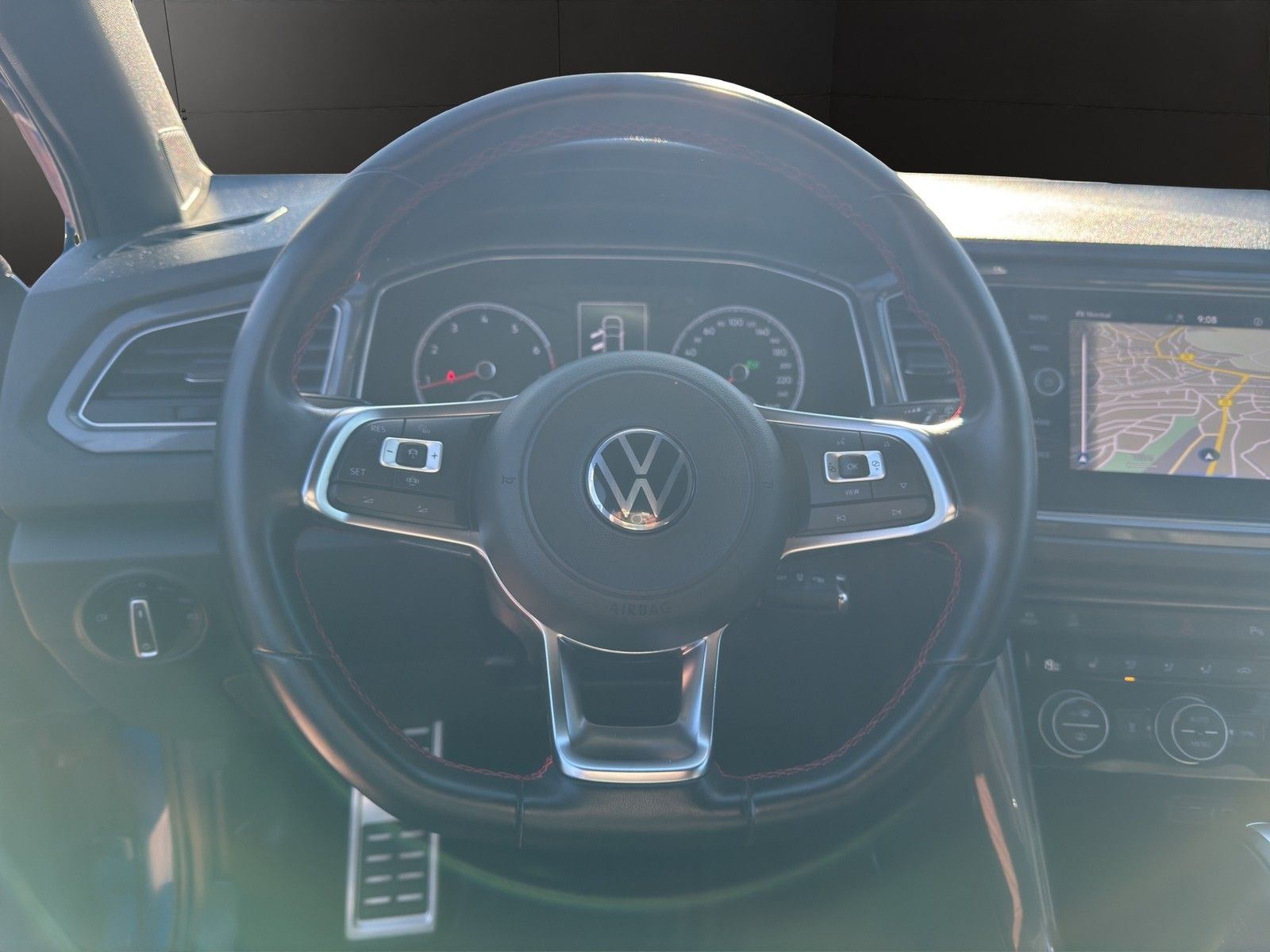 Volkswagen T-Roc 1.5 TSI Sport - Samsaru's Car Outlet
