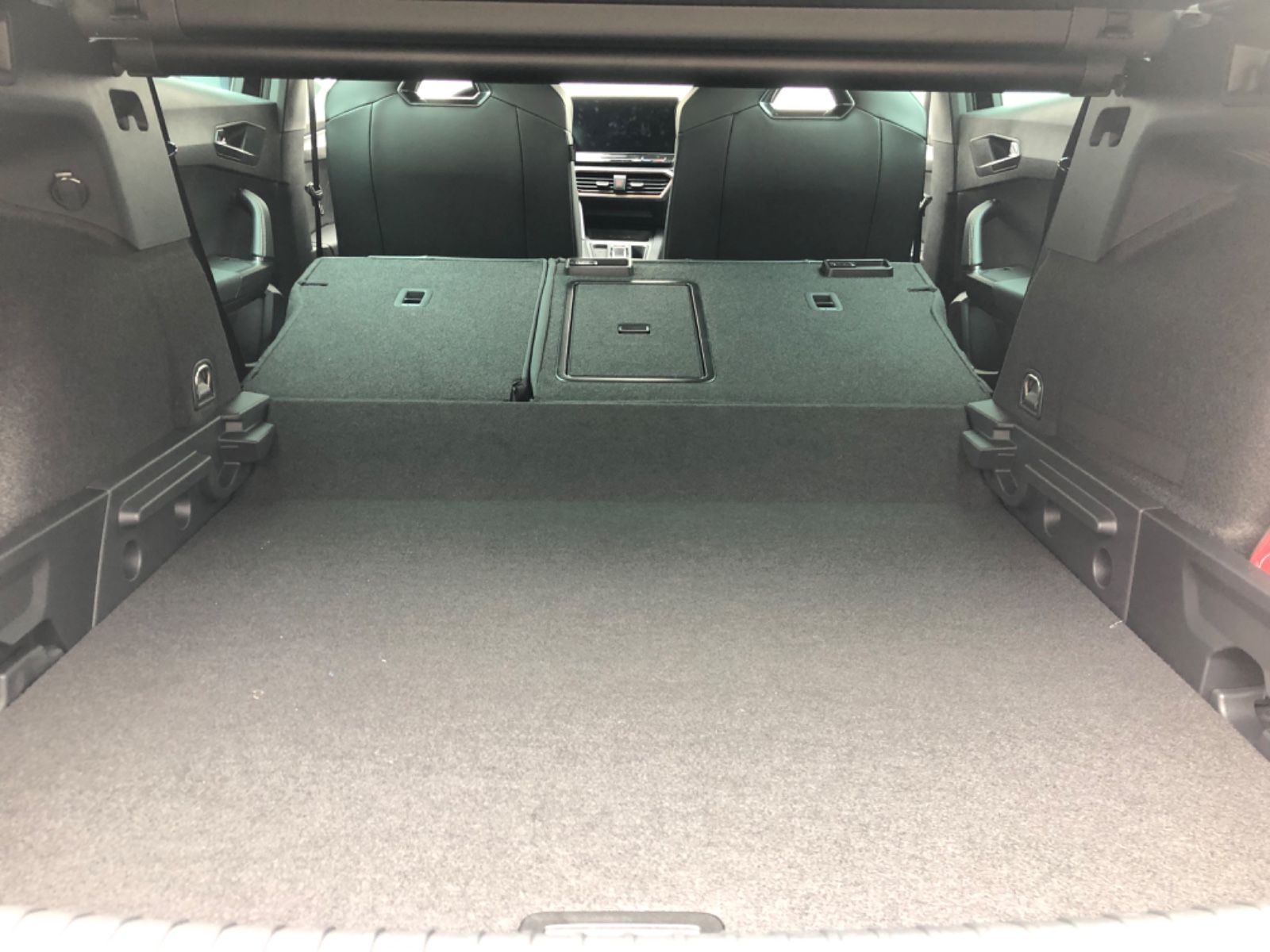 Cupra Leon Sportstourer 1.5 eTSI ACT DSG - Samsaru's Car Outlet