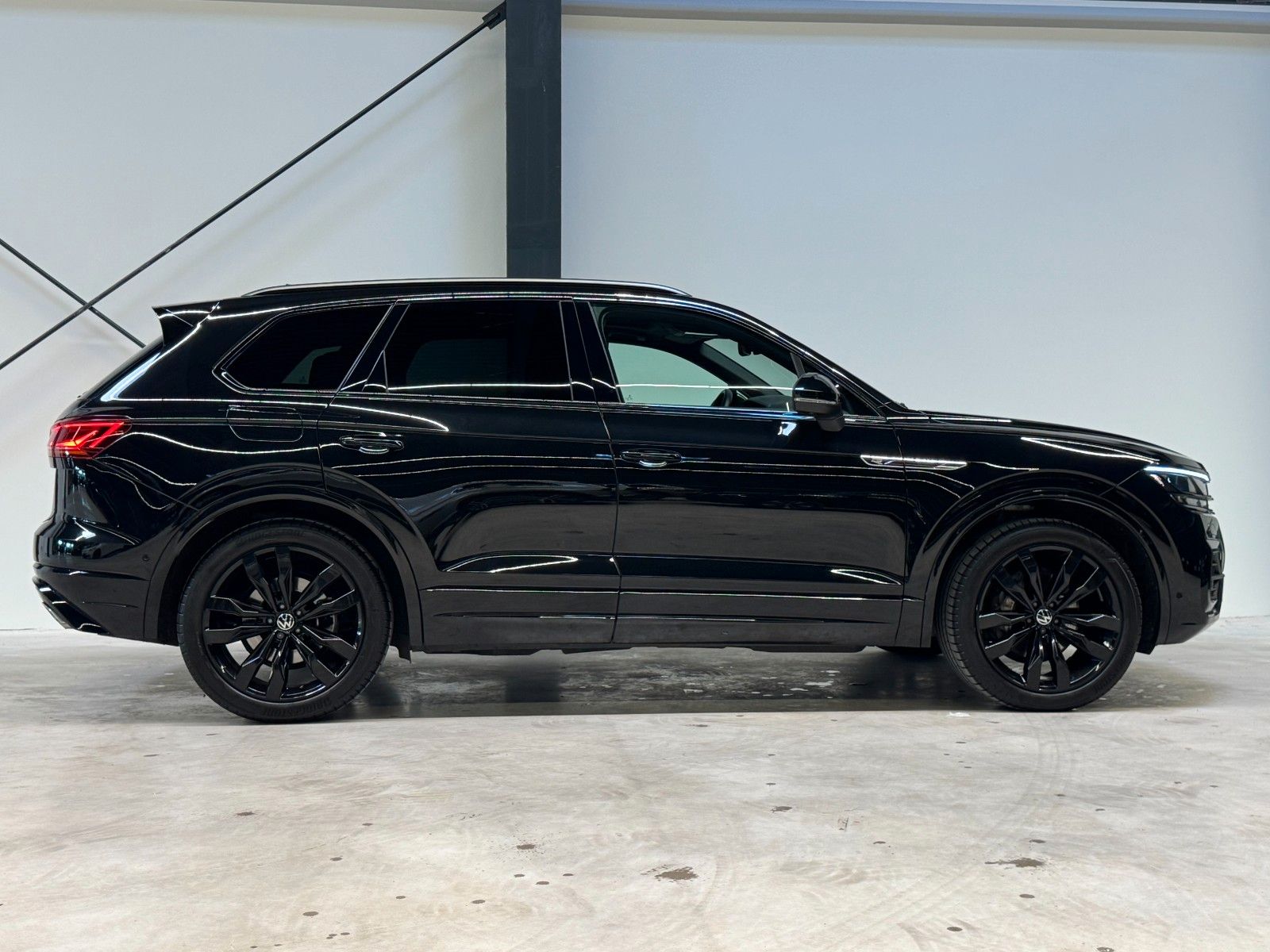 Volkswagen TOUAREG R-LINE 4M. 3.0TDI*LUFTFEDER*PANO*STDHZ