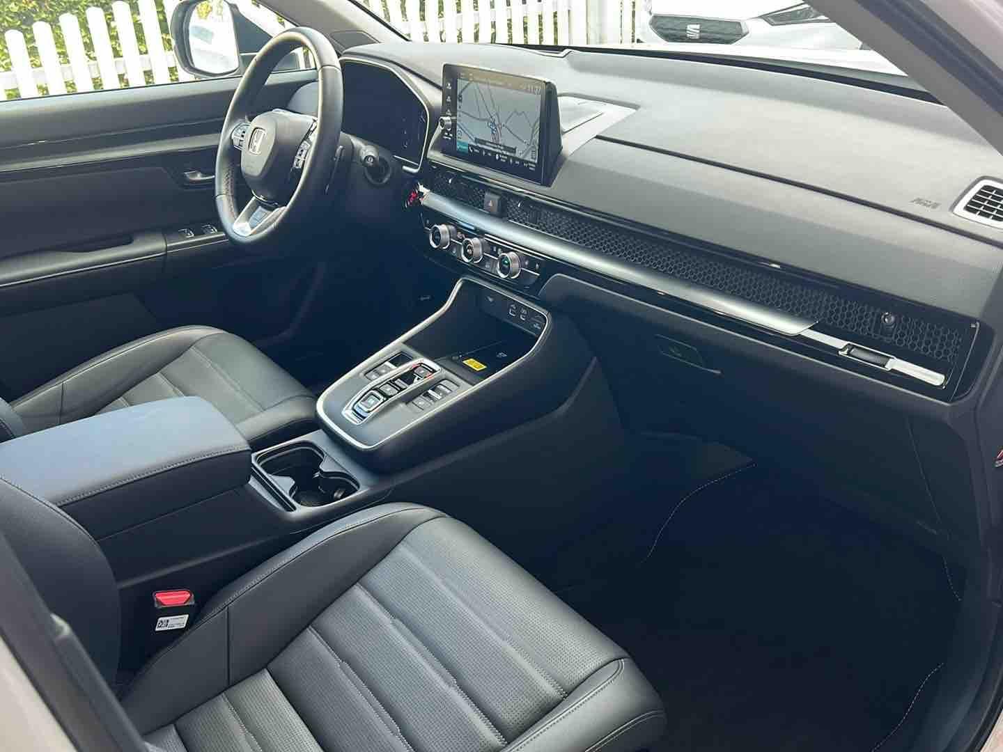 Honda CR-V Hybrid 2.0i 4WD Advance Leder Pano Kamera