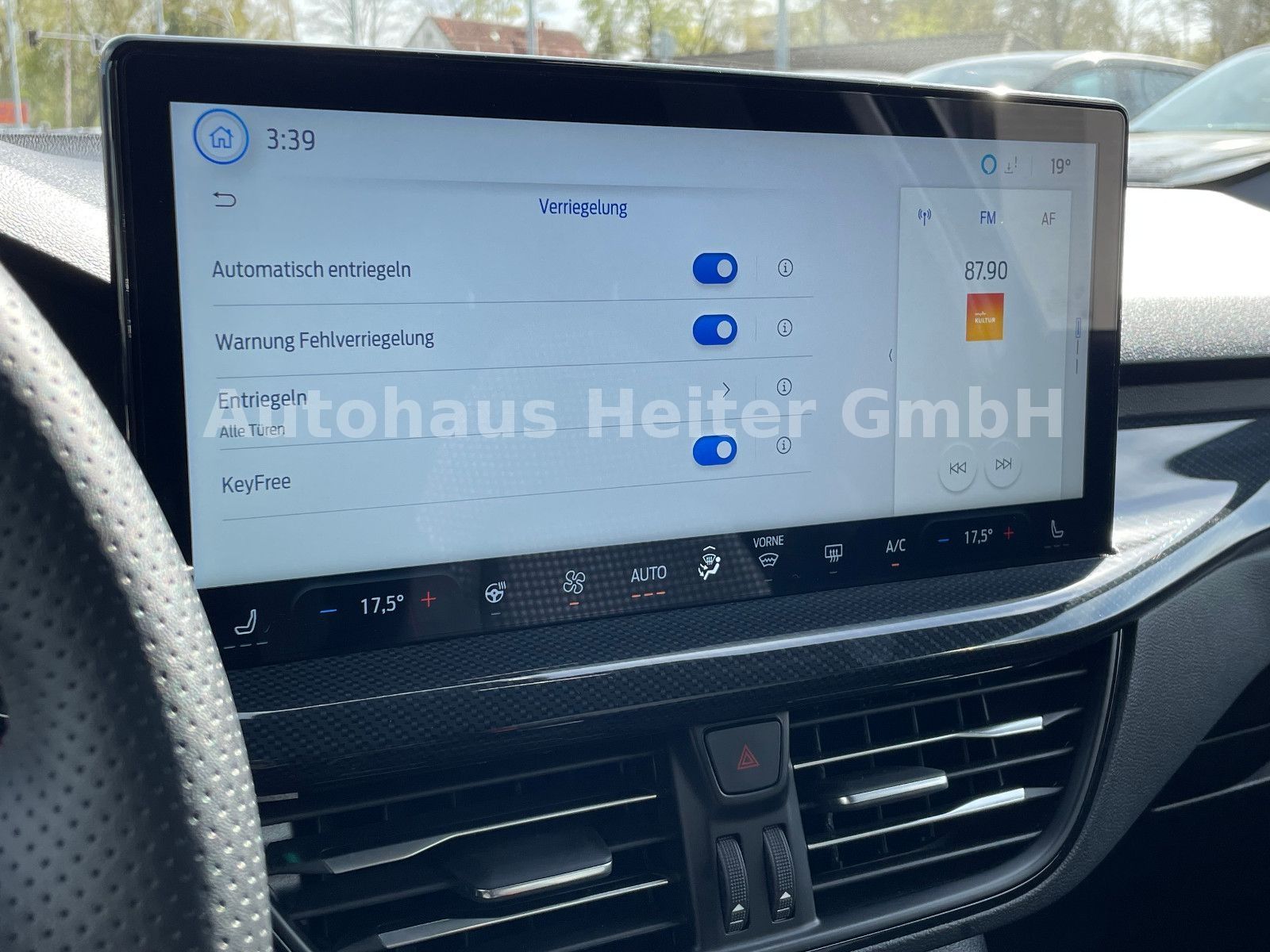 Ford Focus Automatik ST-Line X /155PS+Head-Up+ACC+AHK