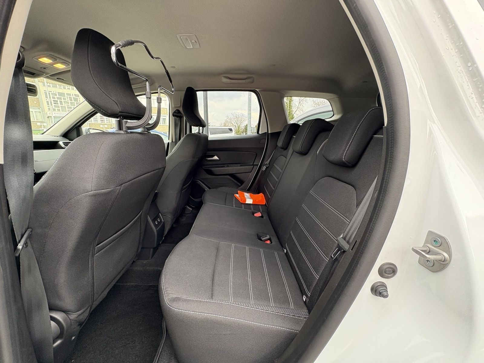 Dacia Duster TCe 150 Journey+ 4WD - Samsaru's Car Outlet