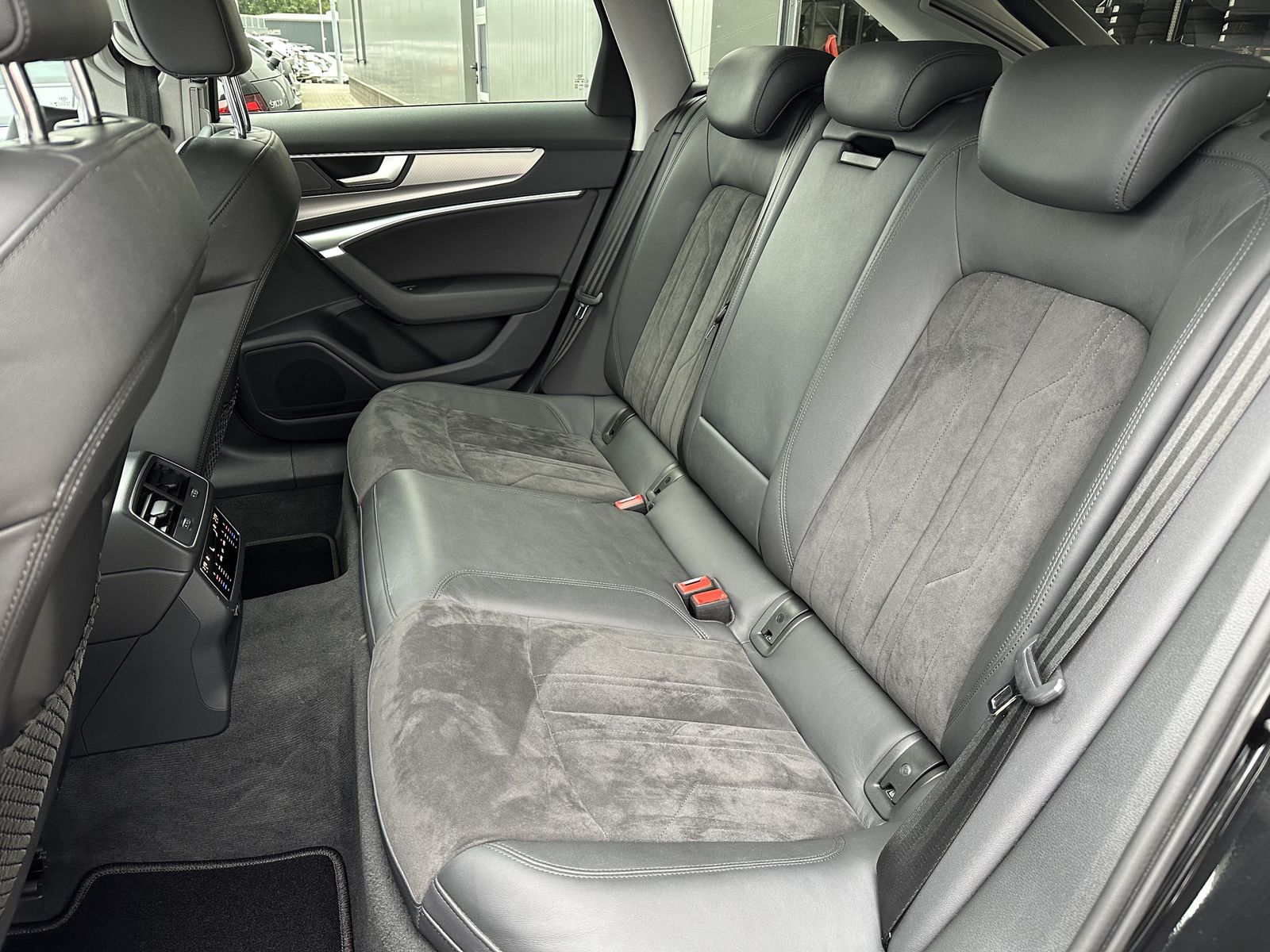 Audi A6 Avant 35 TDI Sport - Samsaru's Car Outlet