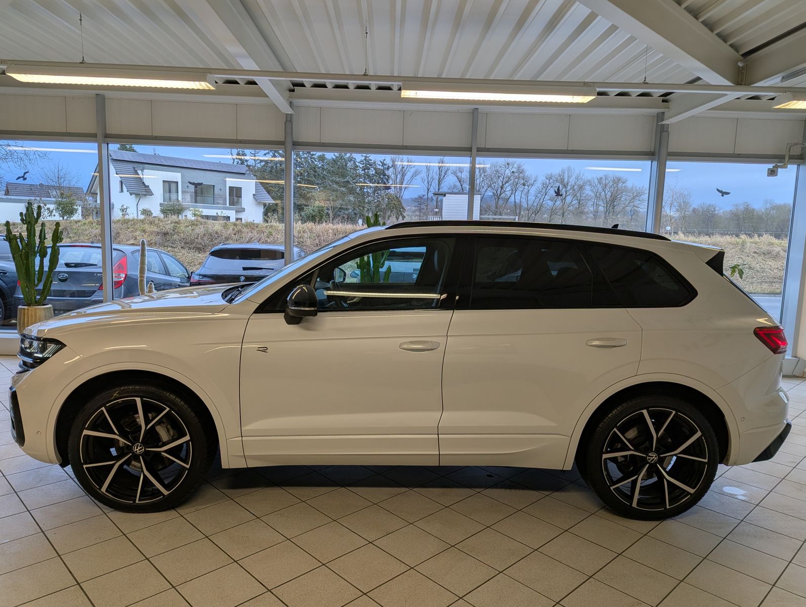 Volkswagen Touareg 3.0TDI 4M R-Line VOLL Black 22" UPE 114T