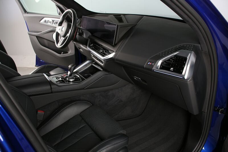 BMW XM 50e NP 152539.- AHK Massage ACC Park+ B&W HuD