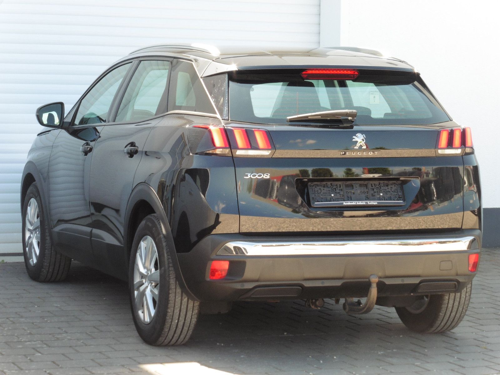 Peugeot 3008 BlueHDi 130 EAT8 - Samsaru's Car Outlet
