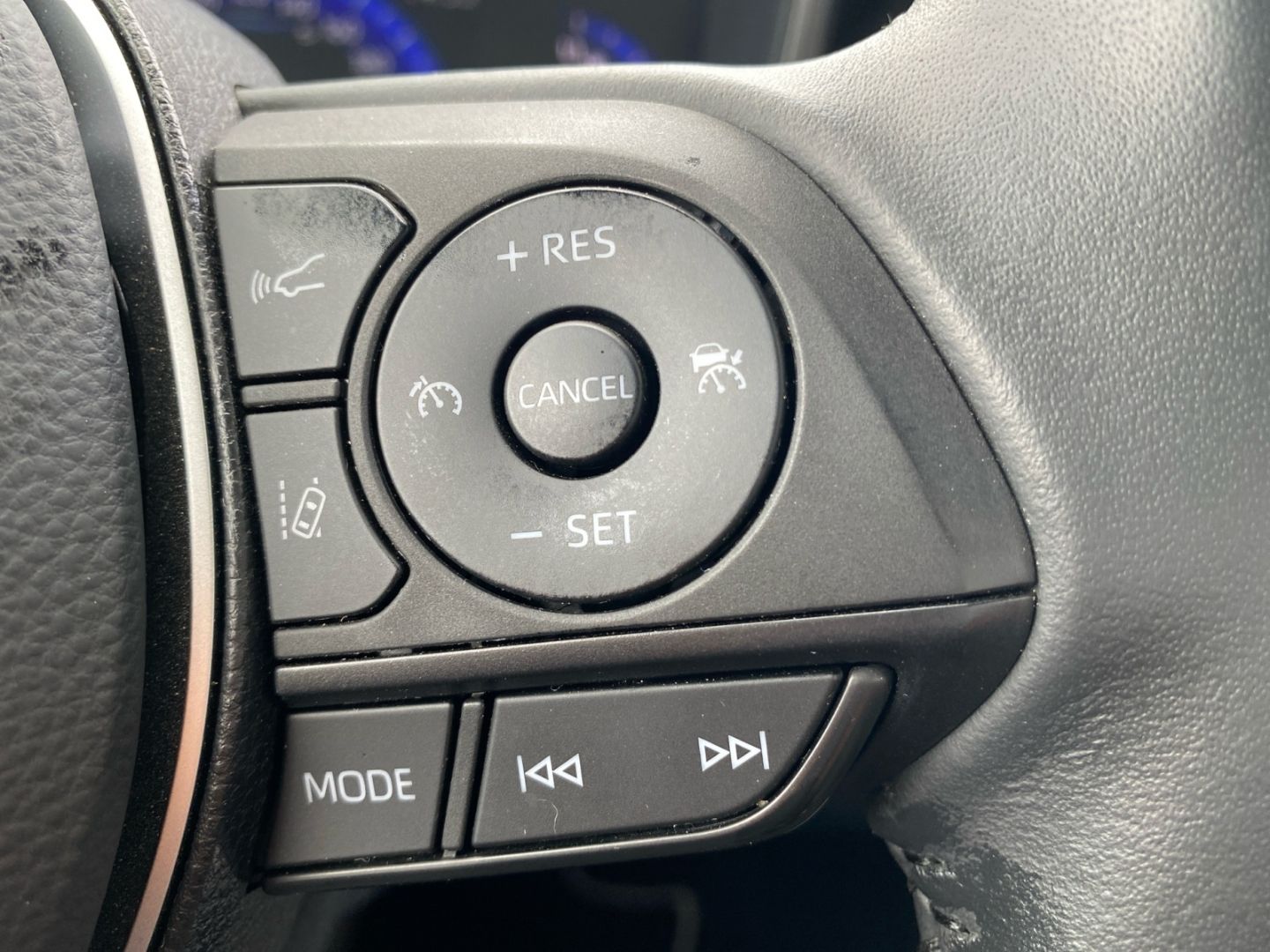 Toyota Corolla 1.8 Hybrid - Samsaru's Car Outlet