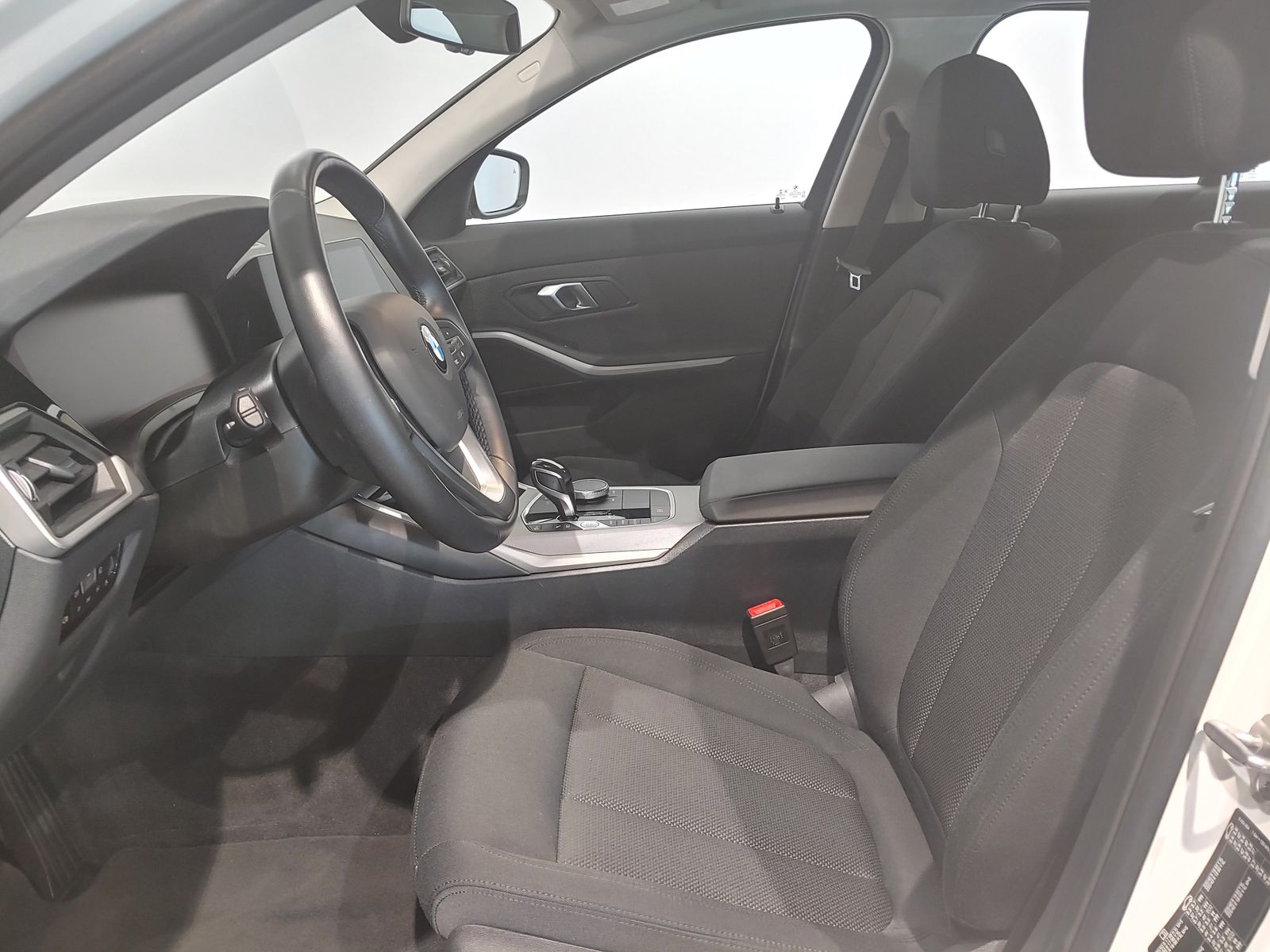 BMW 320e Advantage - Samsaru's Car Outlet