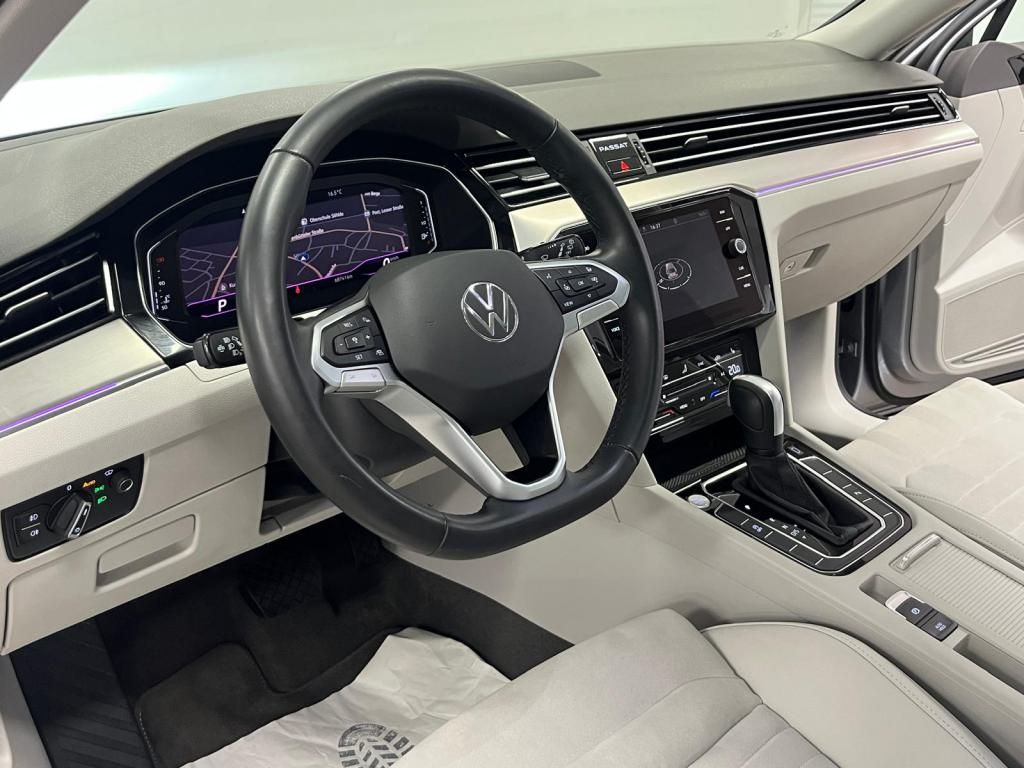Volkswagen Passat 2.0 TSi R-line DSG - Samsaru's Car Outlet
