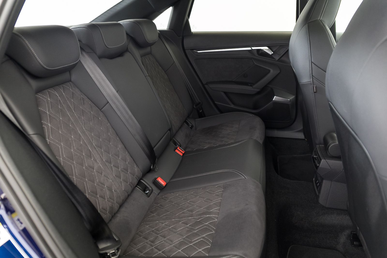 Audi A3 Limousine S line 35 TFSI S tr. - Samsaru's Car Outlet