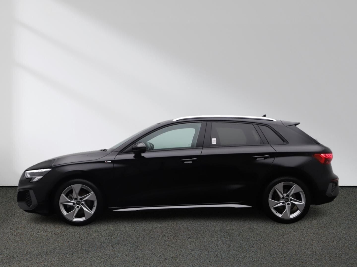 Audi A3 Sportback 30 TFSI S line MMI Navi LED Kamera
