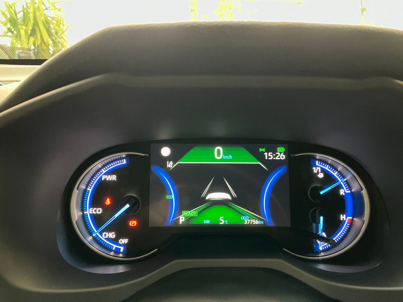 Toyota RAV 4 2.5 Hybrid Business Edition - Samsaru's Car Outlet