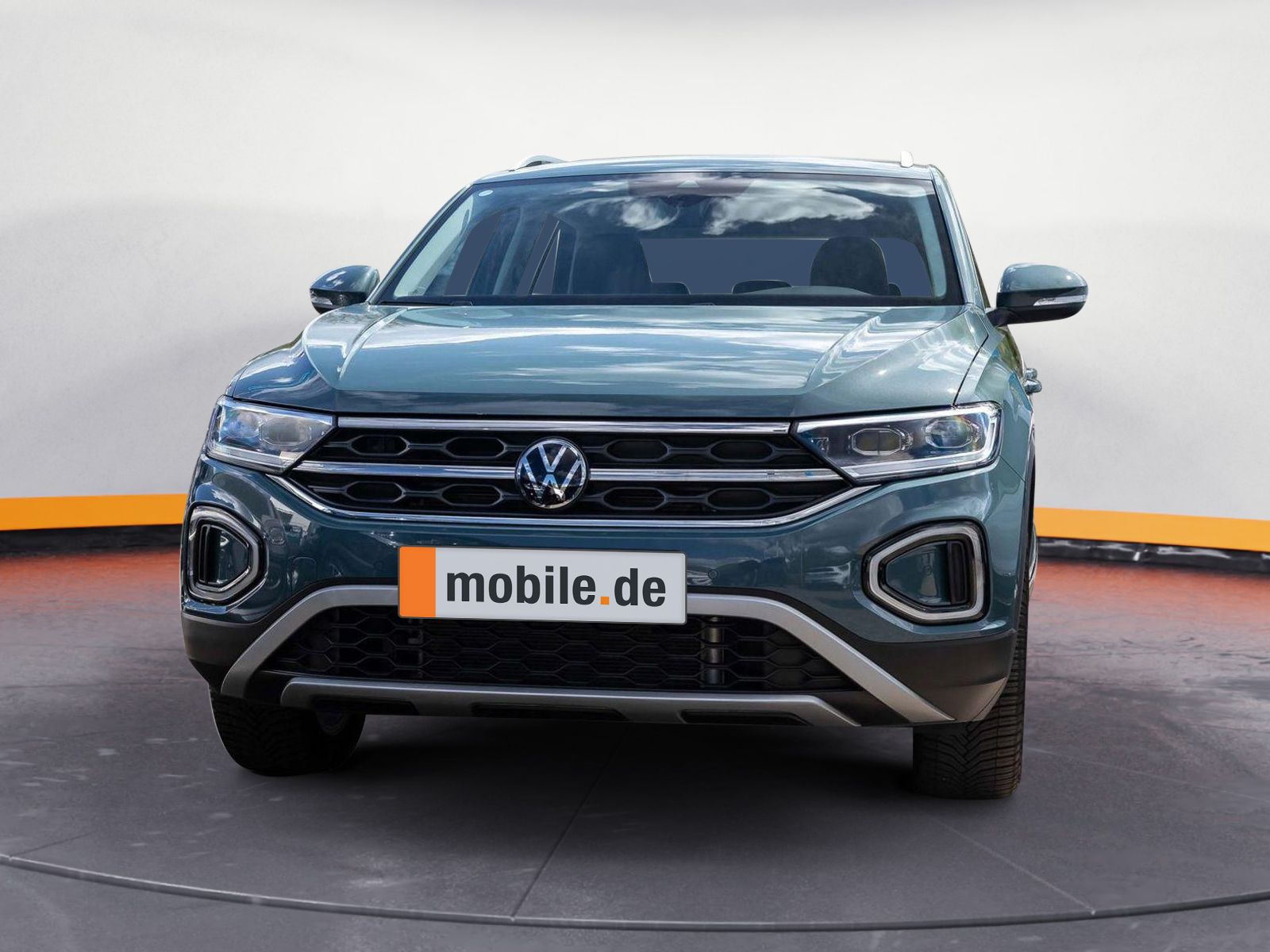 Volkswagen T-ROC 1.0 TSI Style - Samsaru's Car Outlet