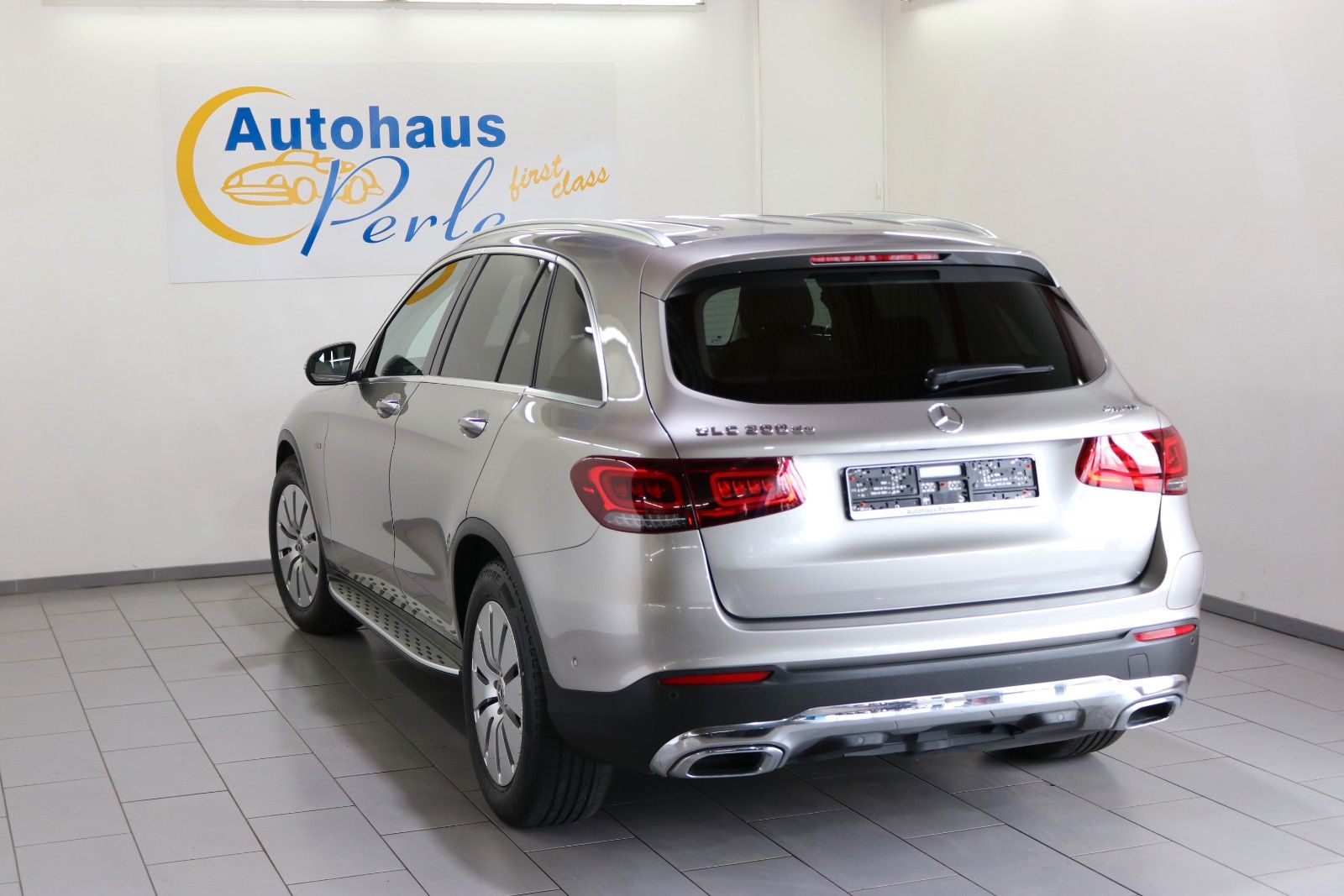 Mercedes-Benz GLC 300 DE 4M"AIRMATIC"DISTR+"AHK"MASSAGE"MBEAM"