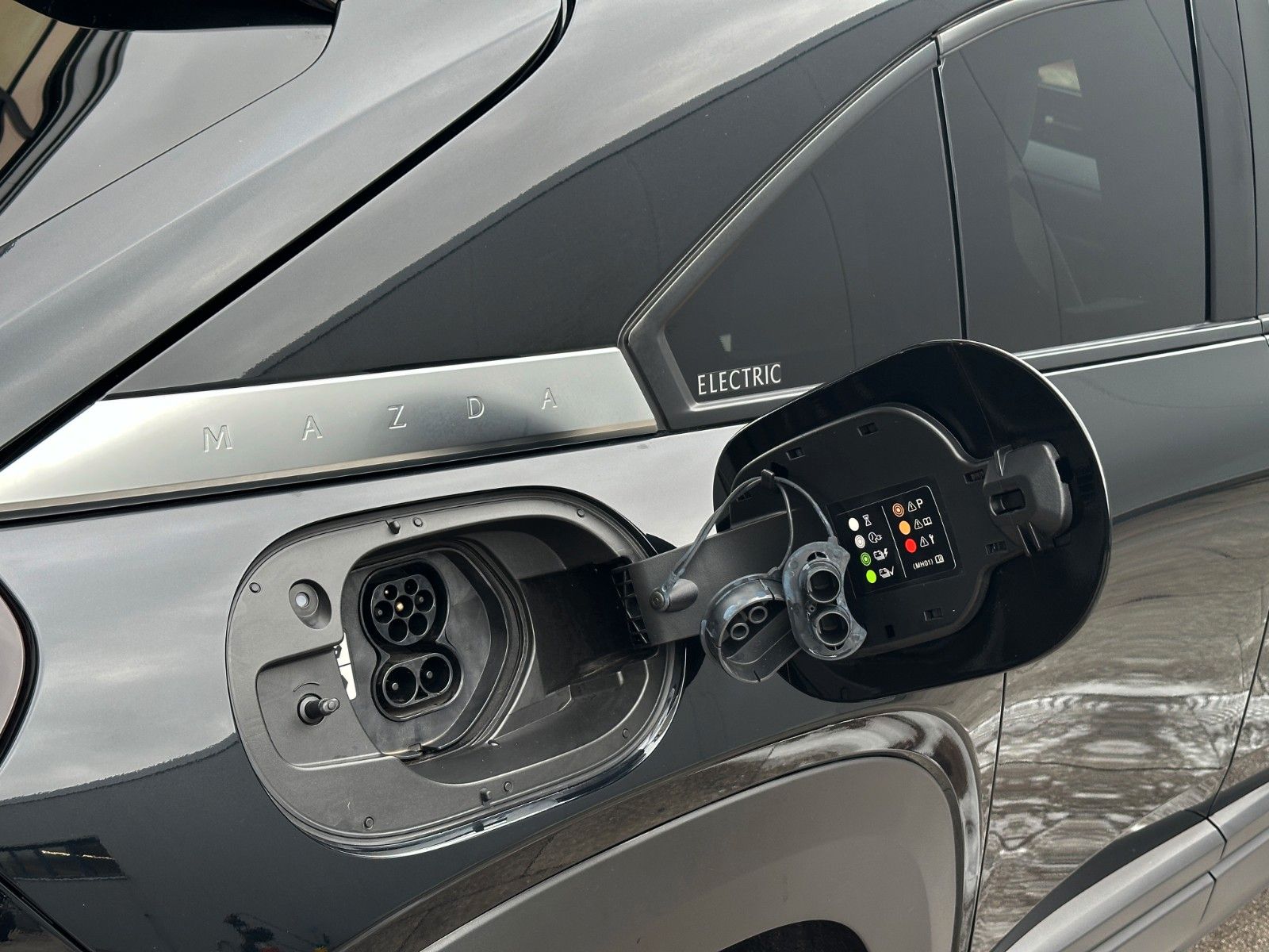 Mazda MX-30 EV Premium-P/MC-P/360°/BOSE/GSD/Garantie