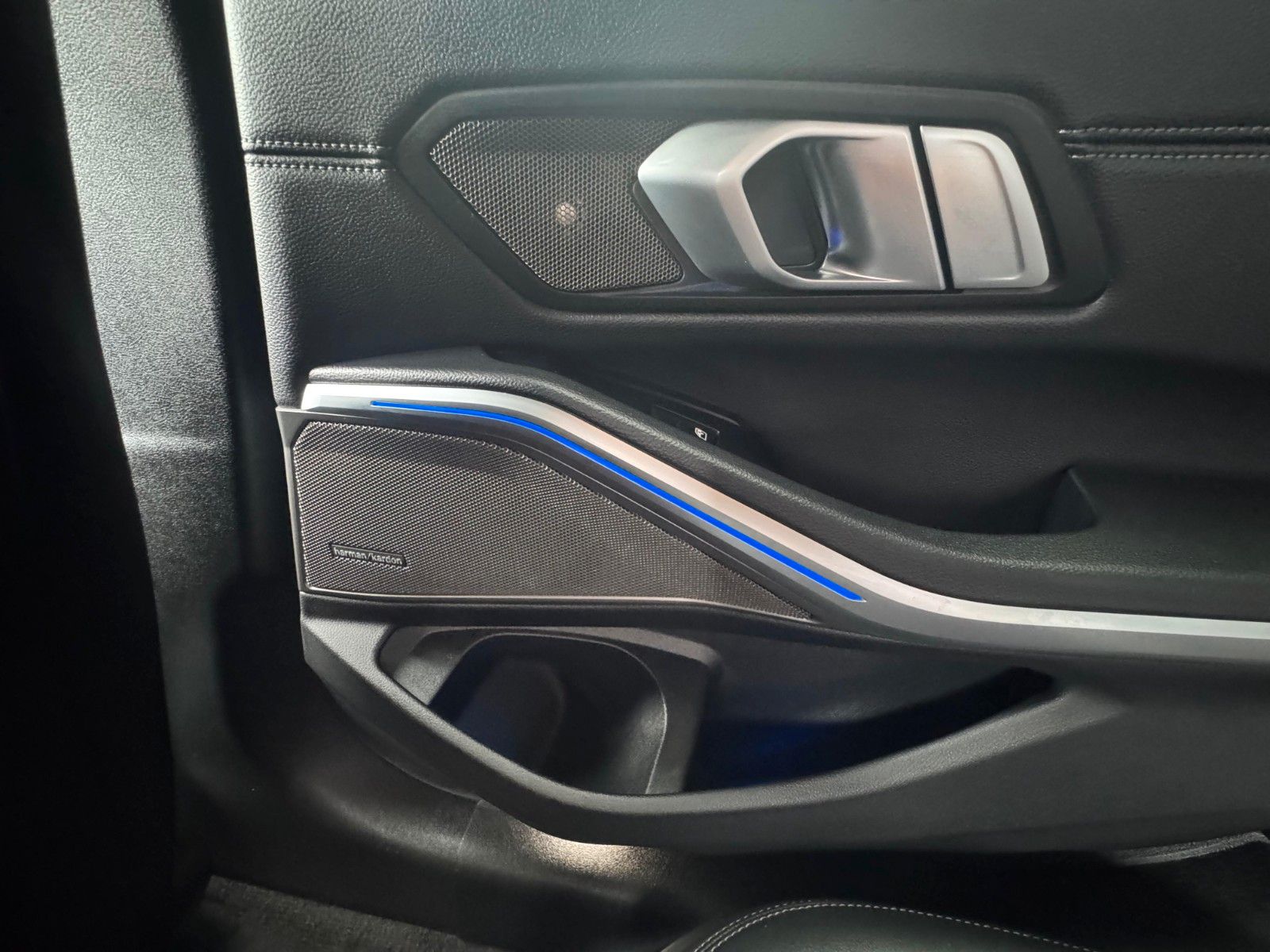 BMW Lim M Sport - Samsaru's Car Outlet