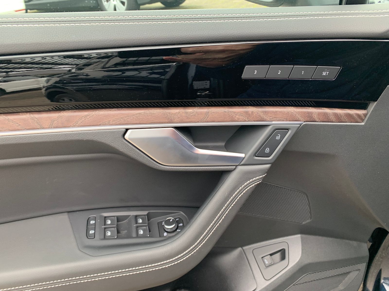 Volkswagen Touareg 3.0 TDI 210 kW  Eleg., VDO DTCO 4.1 MP1