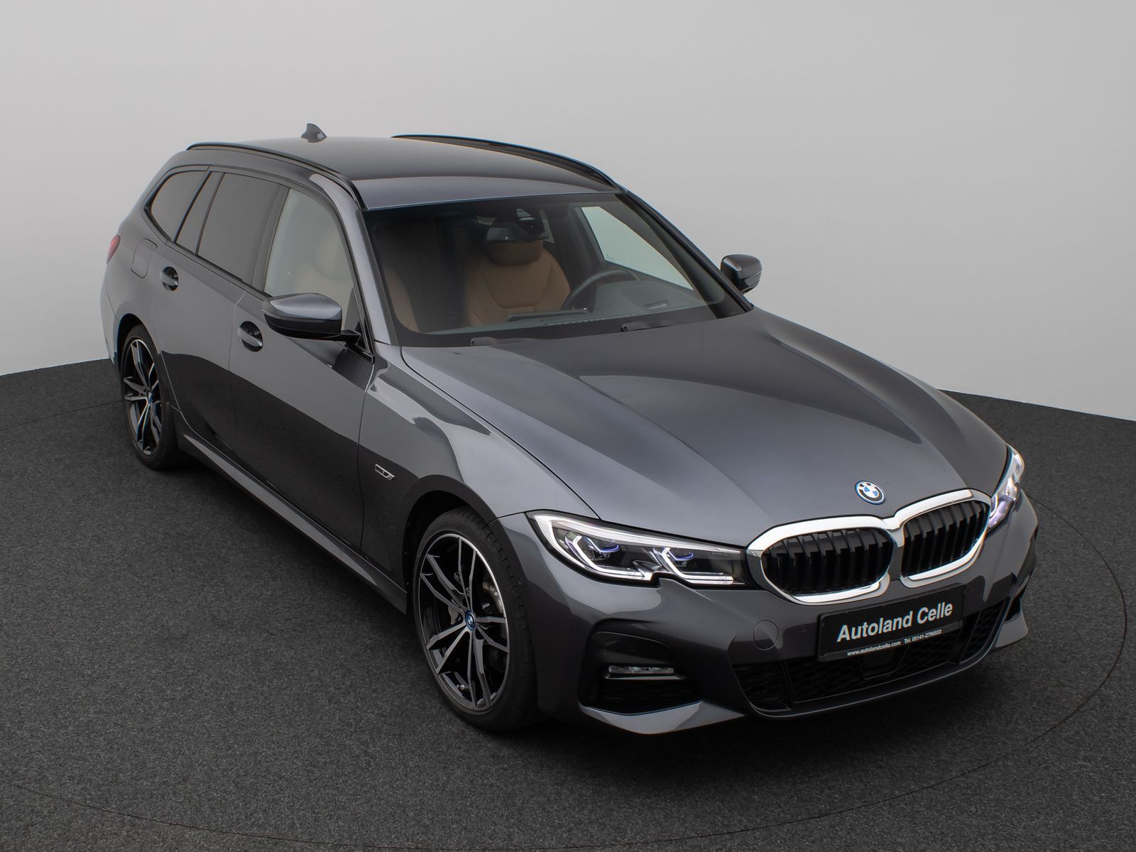 BMW 330e M Sport - Samsaru's Car Outlet