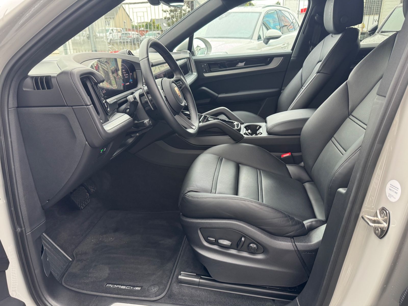 Porsche E-Hybrid Coupé INNODRIVE-LUFTF-PANO-MASSAGE-VOLL