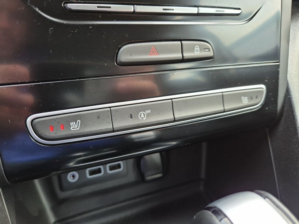 Renault Megane TCe 140 GPF EDC ZEN - Samsaru's Car Outlet