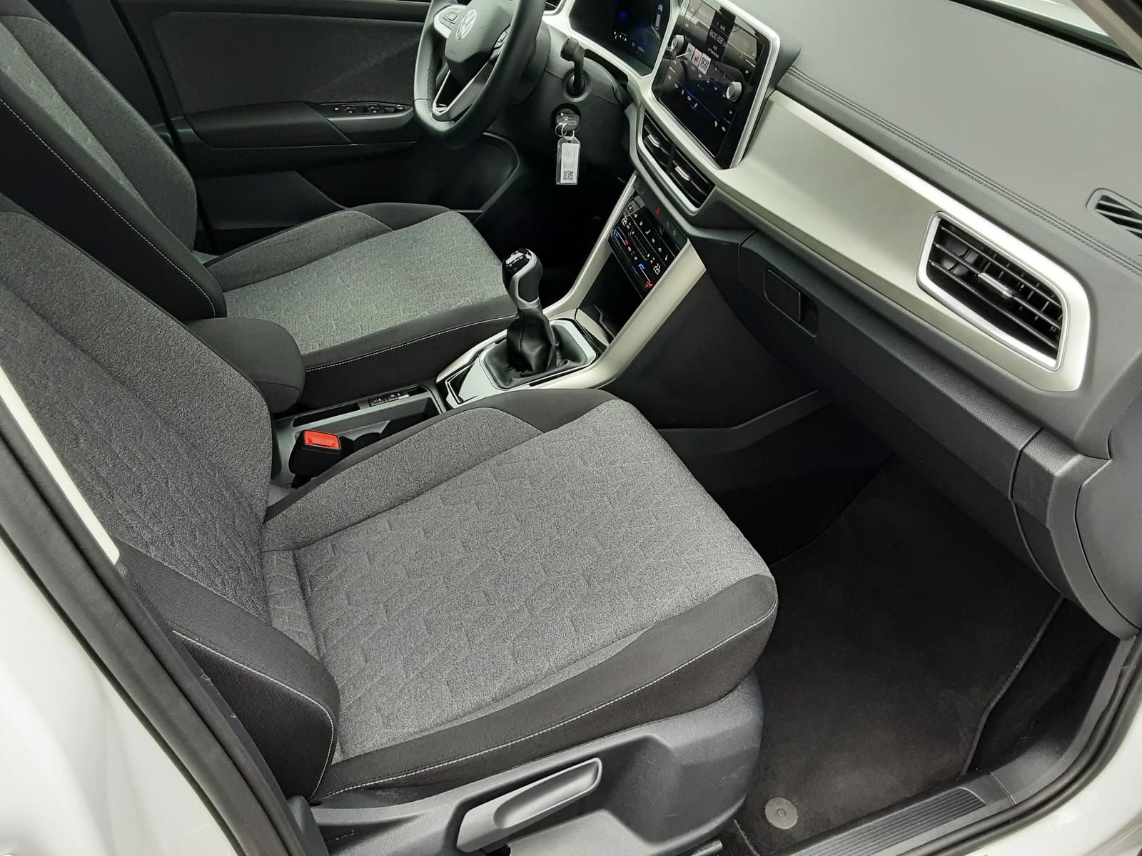 Volkswagen T-Roc Move 1.0 TSI - Samsaru's Car Outlet