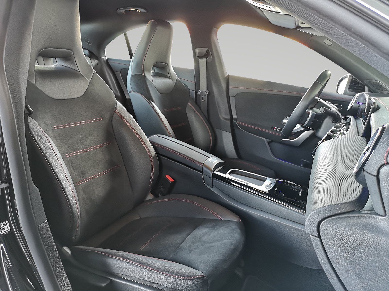 Mercedes-Benz CLA 200 Coupé AMG Line - Samsaru's Car Outlet