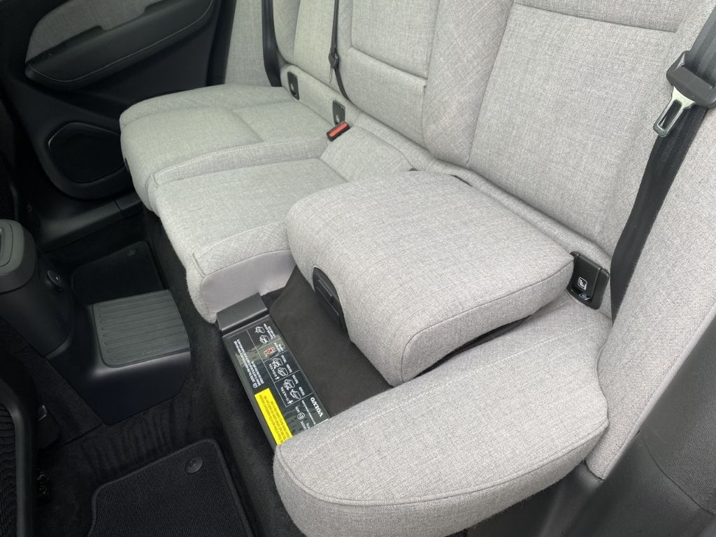 Volvo XC60 Ultimate Dark Recharge Plug-In Hybrid AWD T