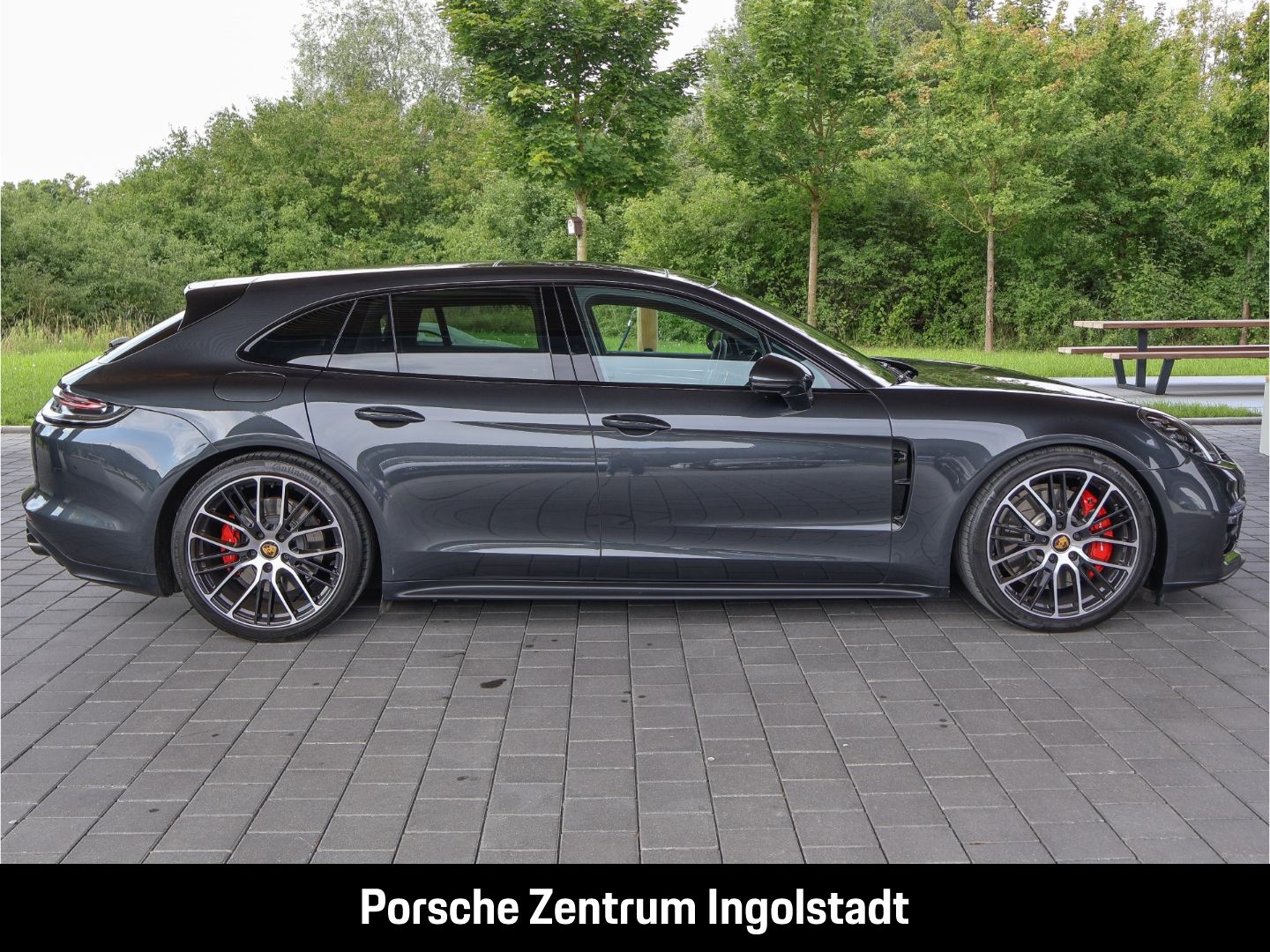 Porsche Panamera GTS Sport Turismo, el AHK, PDCC, Sport