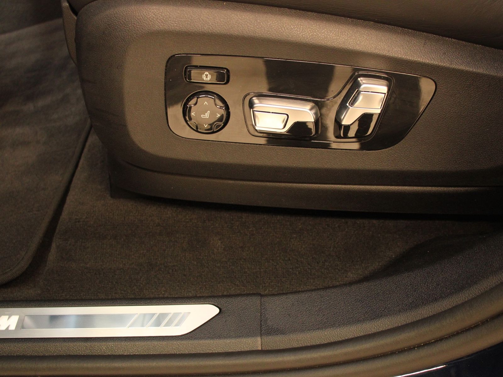 BMW X6 xDrive40d M Sport DAB LED Standhzg. AHK