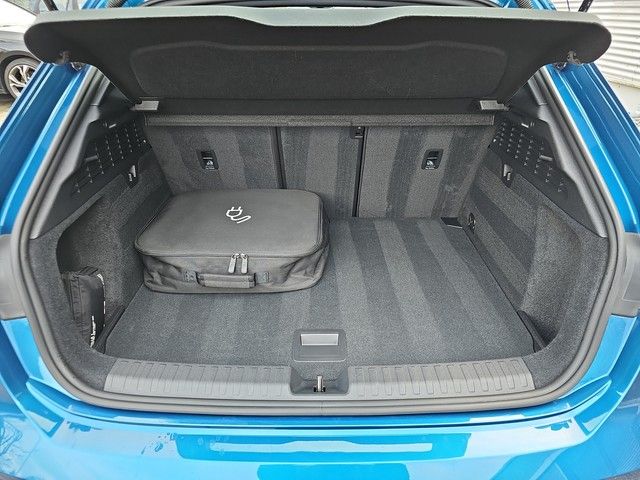 Audi A3 Sportback 40 TFSI e advanced S-tr. Navi LED