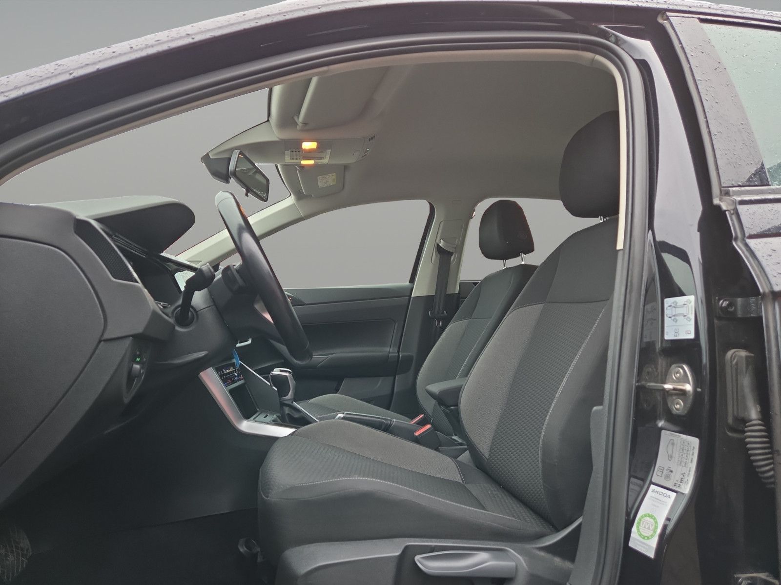 Volkswagen Polo VI Life - Samsaru's Car Outlet