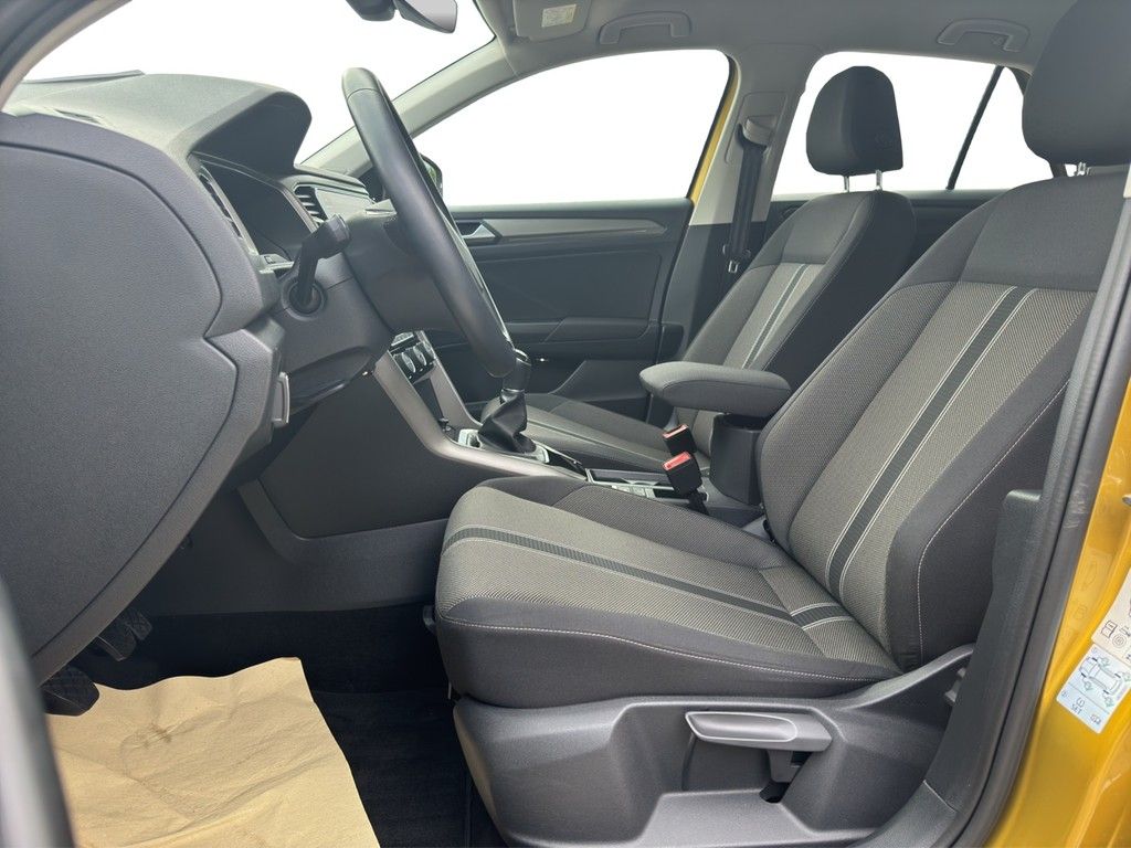 Volkswagen T-Roc 1.5 TSI ACT Style - Samsaru's Car Outlet