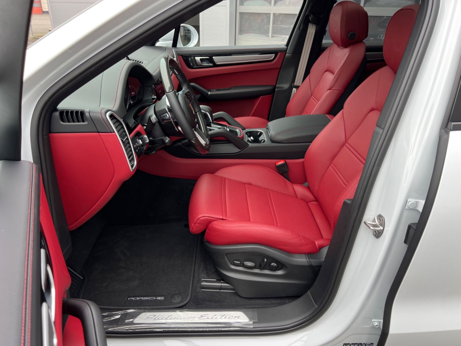 Porsche CAYENNE COUPE PLATINUM EDITION, SPORT CHRONO