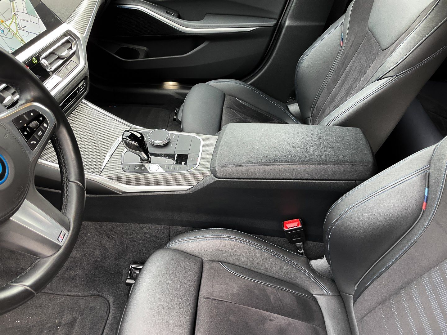 BMW 330e Touring M Sport - Samsaru's Car Outlet