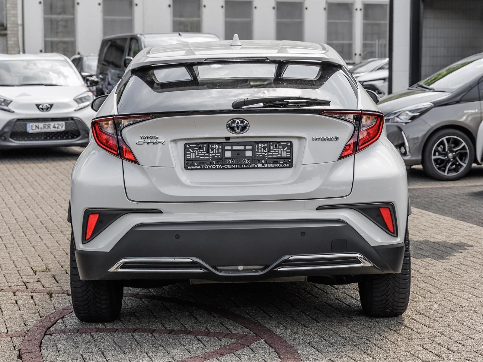 Toyota C-HR 2.0 Hybrid - Samsaru's Car Outlet