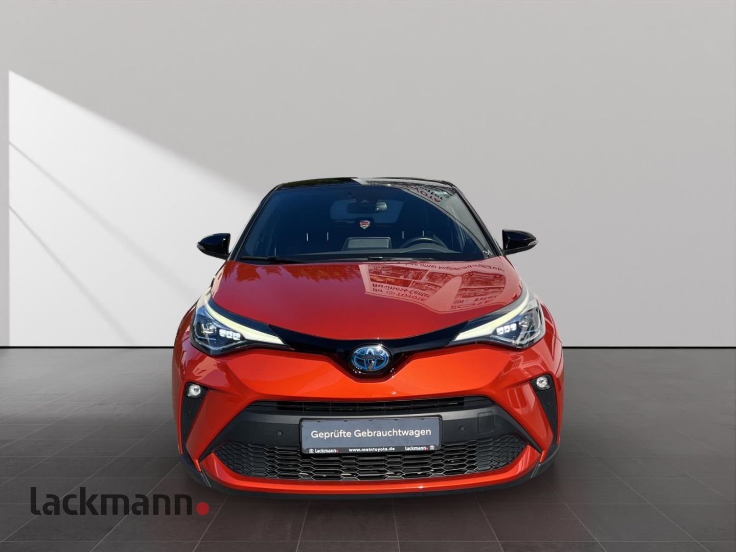 Toyota C-HR 2.0 Hybrid Orange Edition - Samsaru's Car Outlet