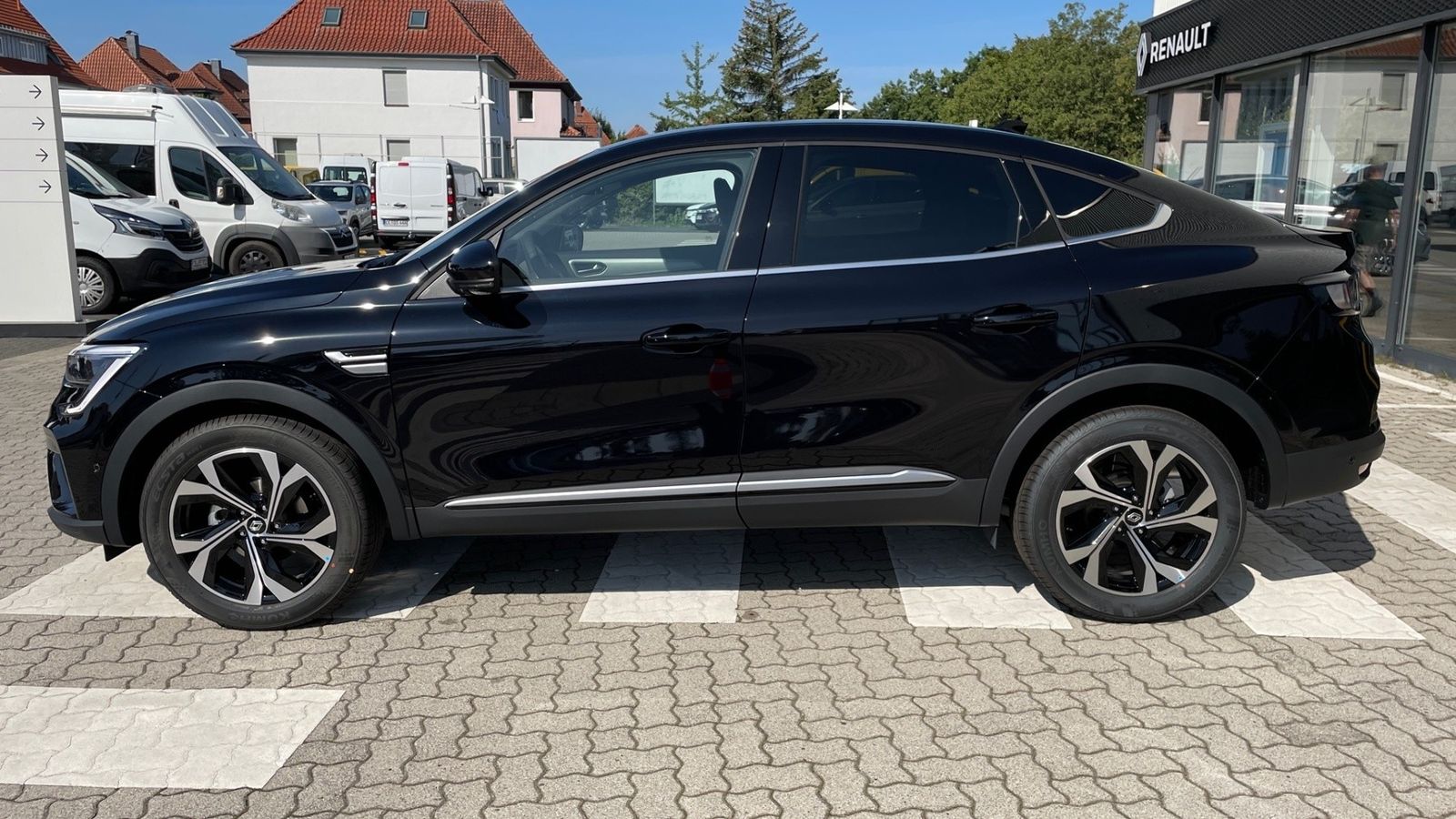 Renault Arkana TECHNO Mild Hybrid - Samsaru's Car Outlet