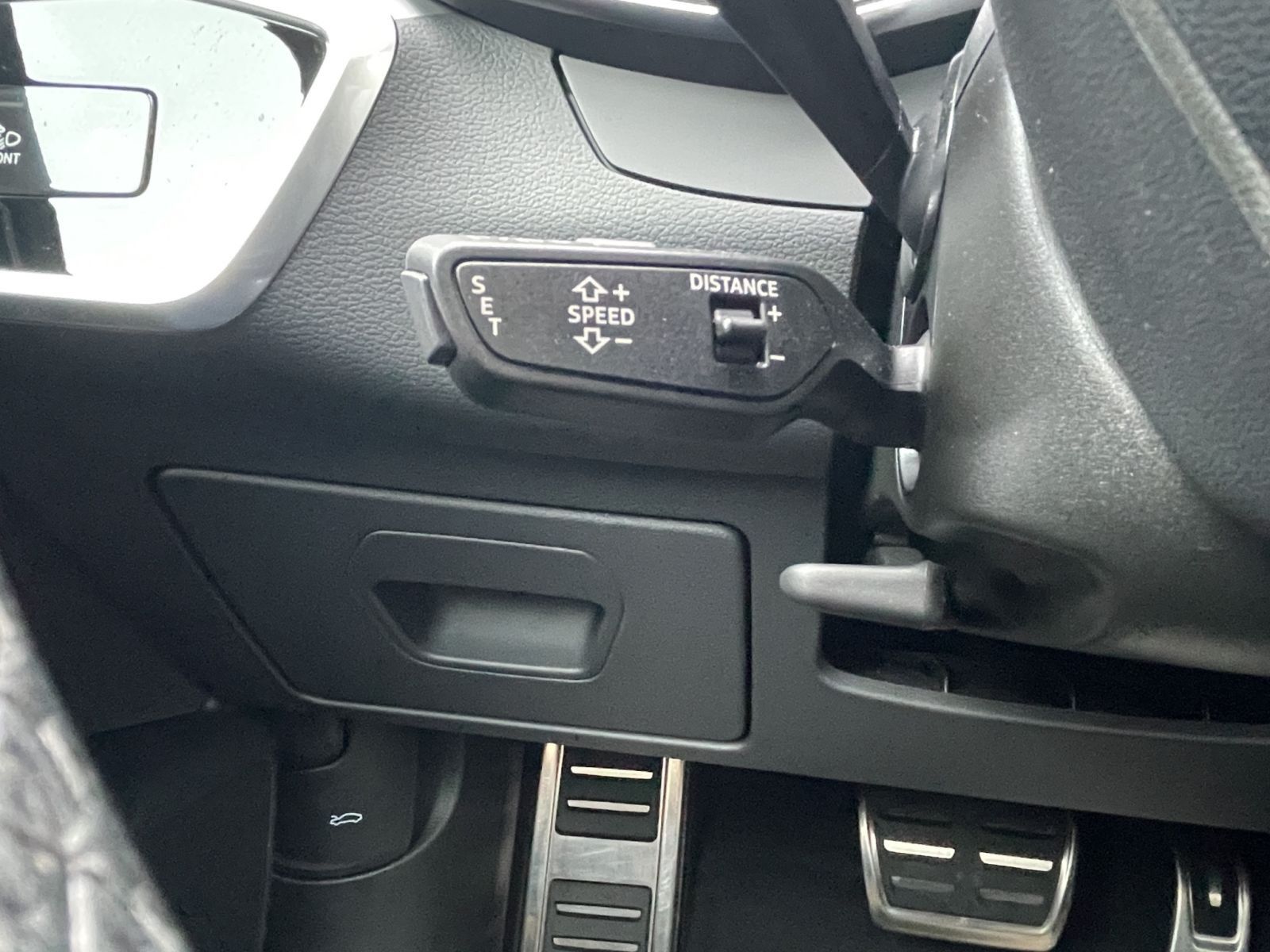 Audi A6 Avant 40 TDI S line Matrix Pano AHK Navi 360°
