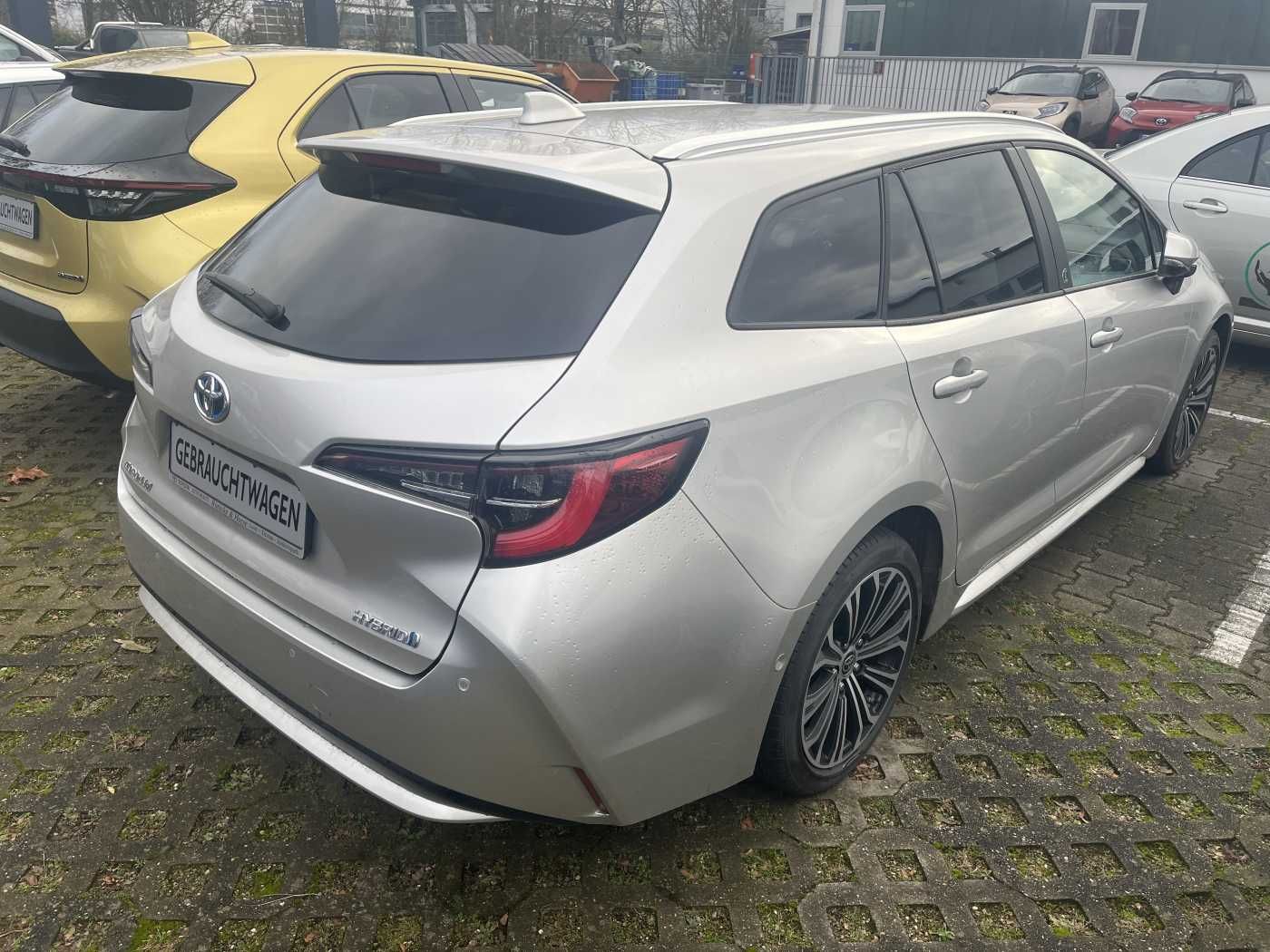 Toyota Corolla Touring Sports Hybrid - Samsaru's Car Outlet
