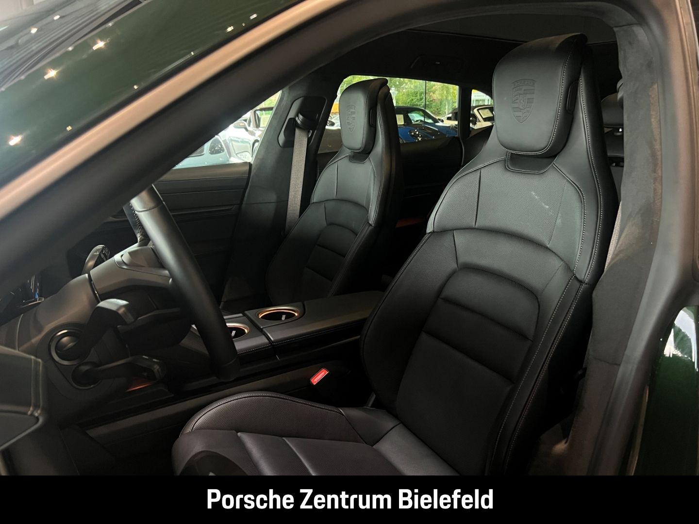Porsche Taycan Turbo S Cross Turismo Burmester LED