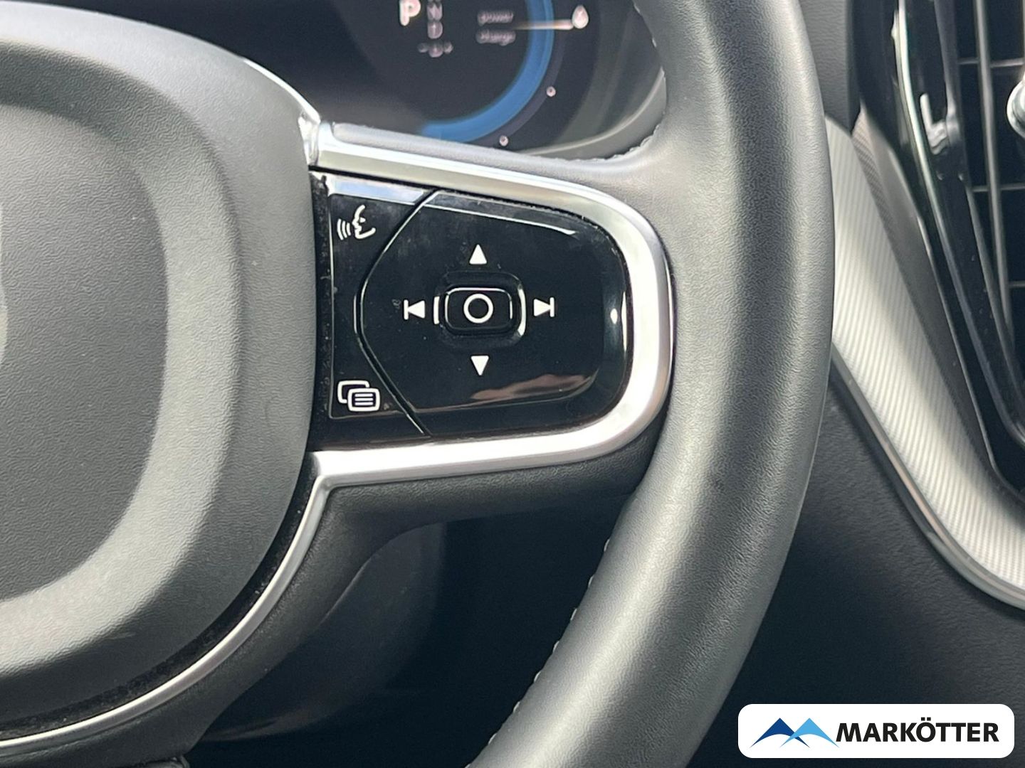 Volvo XC60 T8 AWD Recharge R-Design B&W/AHK/360CAM/PAN