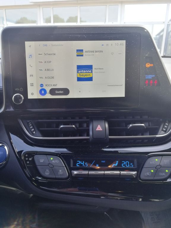 Toyota C-HR 2.0 Hybrid - Samsaru's Car Outlet