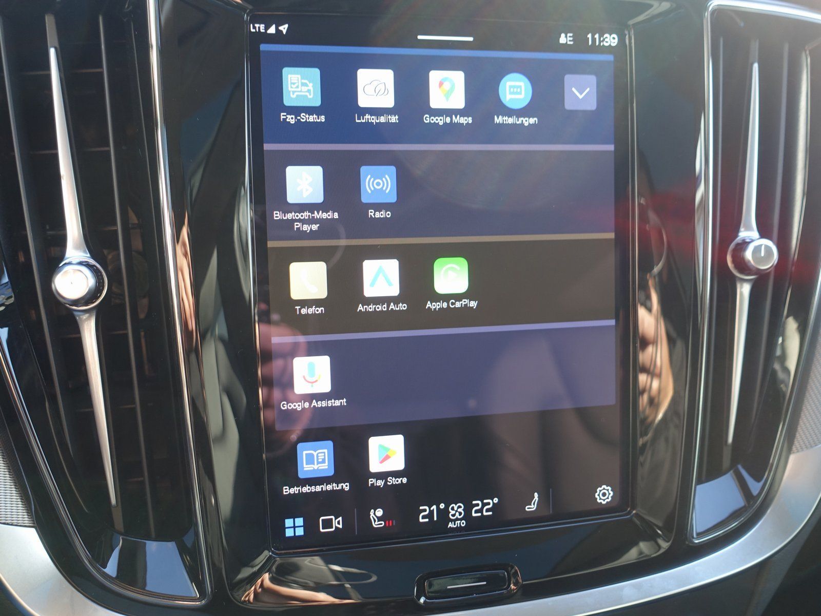 Volvo V60 Plus T6 AWD Plug-in Hybrid/AHK/Pano/360°/H&K