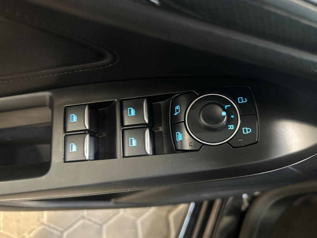 Ford Focus Turnier ST-Line+Automatik+LED+Kamera+4.J G